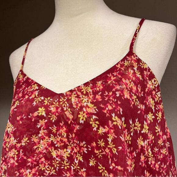 Slightly sheet floral crop top with straps - Picture 2 of 14